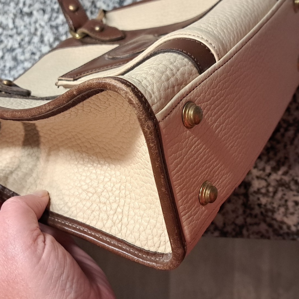 Vintage Dooney & Bourke Beige/Brown Pebbled Leather Tote Shoulder Bag - Picture 7 of 16